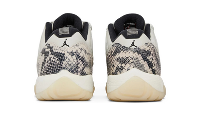 JORDAN 11 RETRO LOW LIGHT BONE SNAKESKIN GS